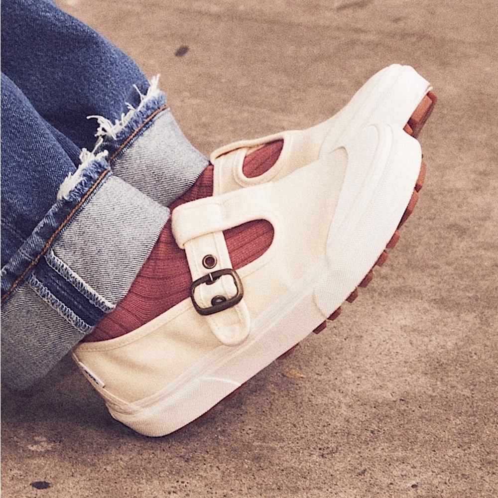 Vans Women's Cream Canvas Sneakers - Picture 4 of 16